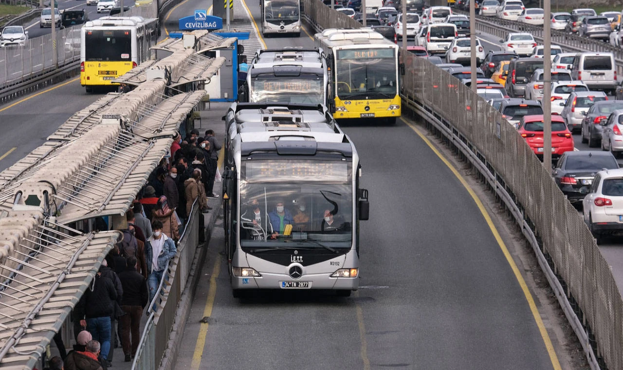 İstanbul'da toplu ulaşıma yüzde 35 zam!