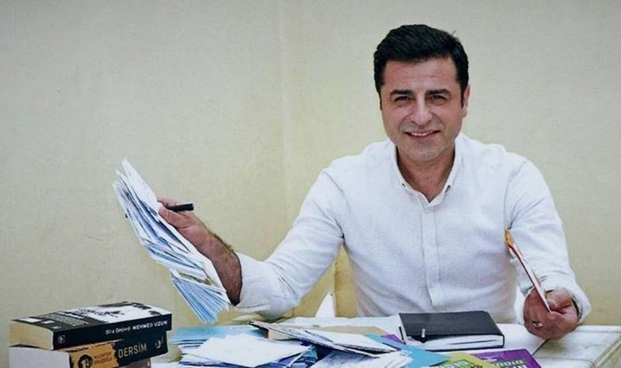 Selahattin Demirtaş'tan Öcalan'a onay,  Erdoğan ve Bahçeli ile Özel'e teşekkür