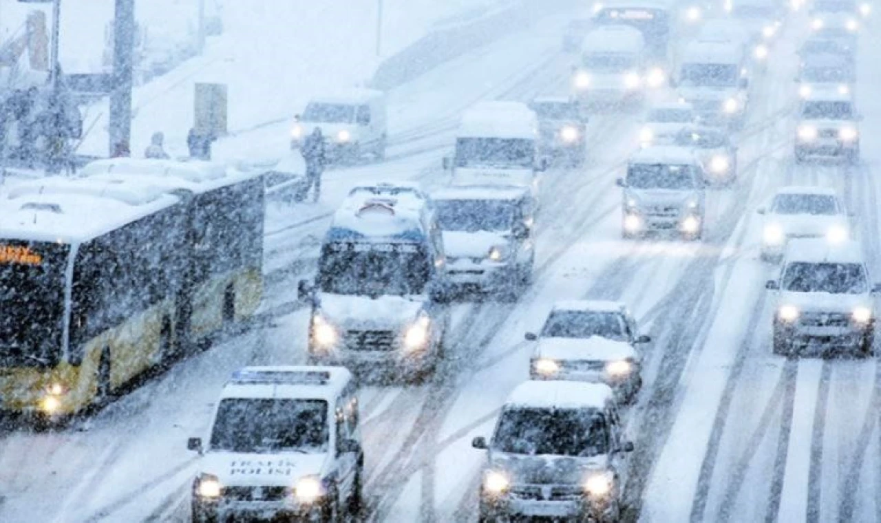 İstanbul, Ankara, Bolu... KGM açıkladı: 6 ilde ağır taşıtlara trafik yasağı!