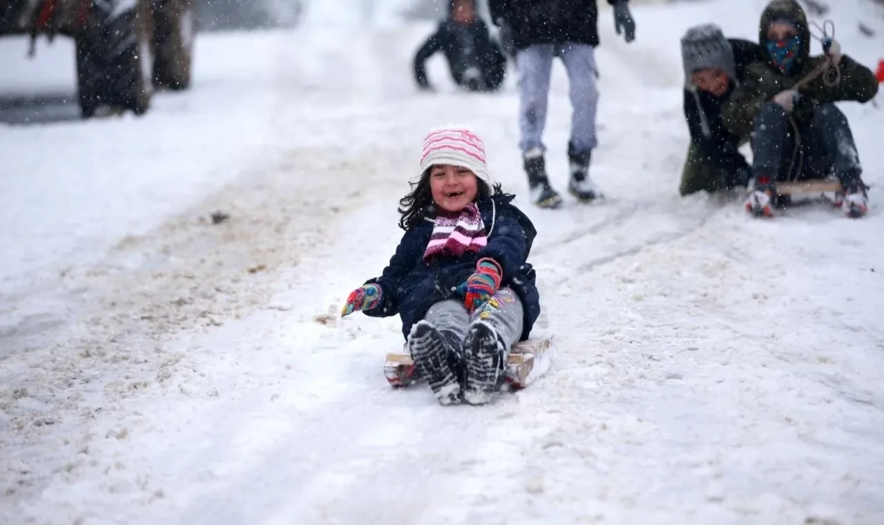 İstanbul genelinde okullar yarın tatil edildi